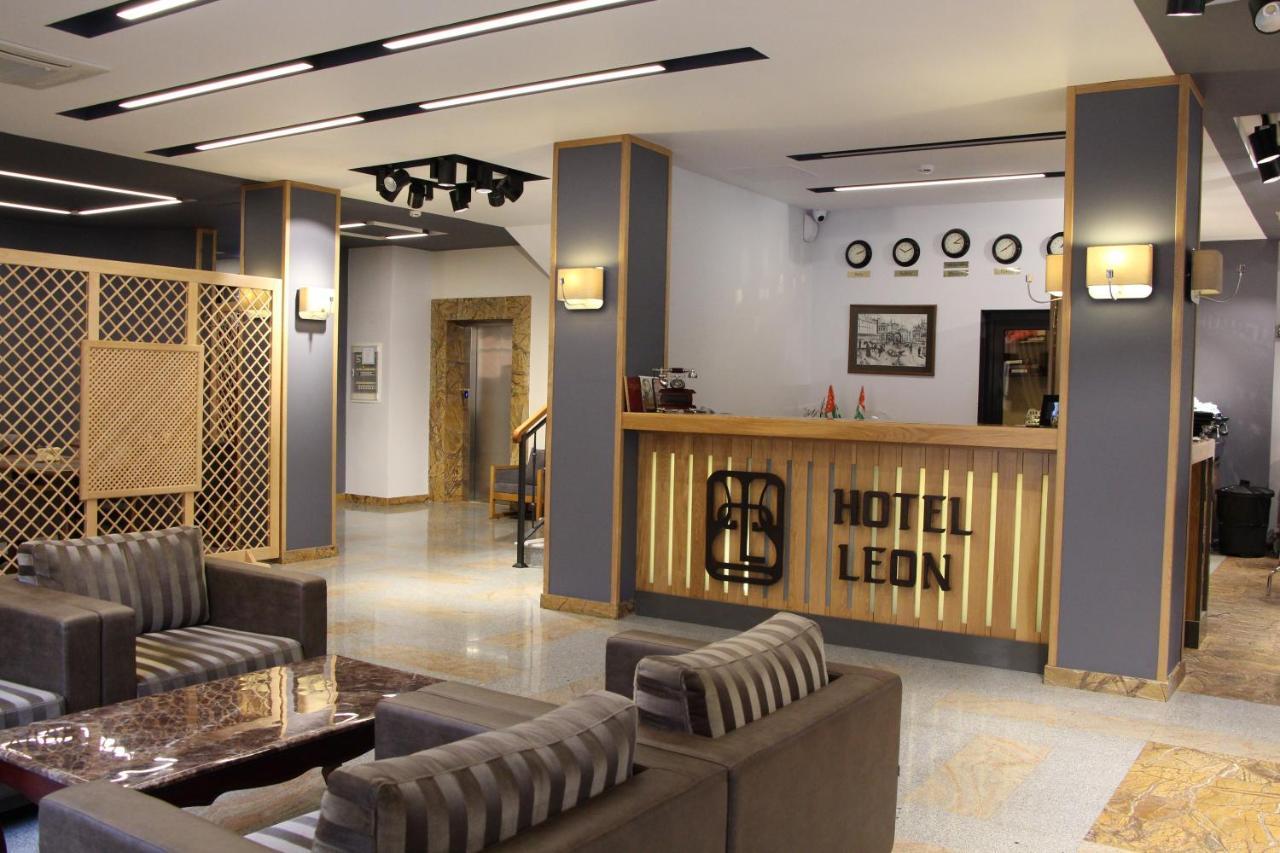 Leon Boutique Hotel Sukhumi Exterior photo
