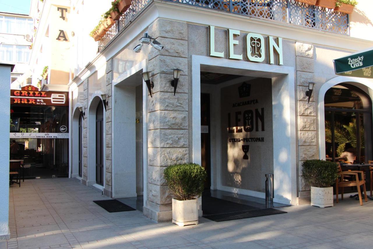 Leon Boutique Hotel Sukhumi Exterior photo