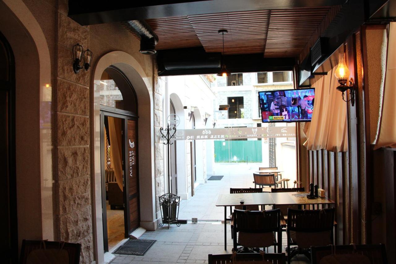 Leon Boutique Hotel Sukhumi Exterior photo