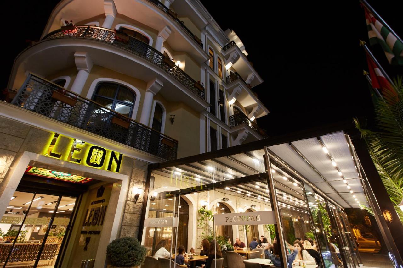 Leon Boutique Hotel Sukhumi Exterior photo